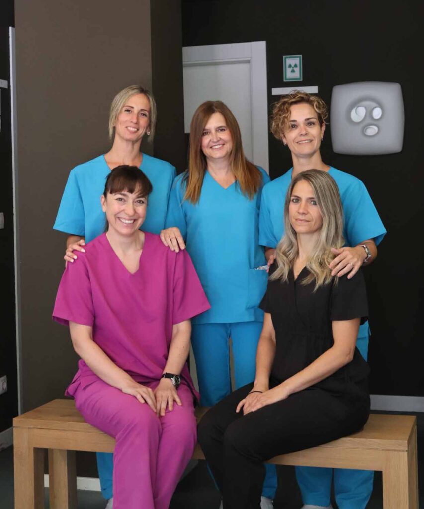 Beatriz Gutiérrez Orio y su equipo, especialistas en salud bucodental en Logroño